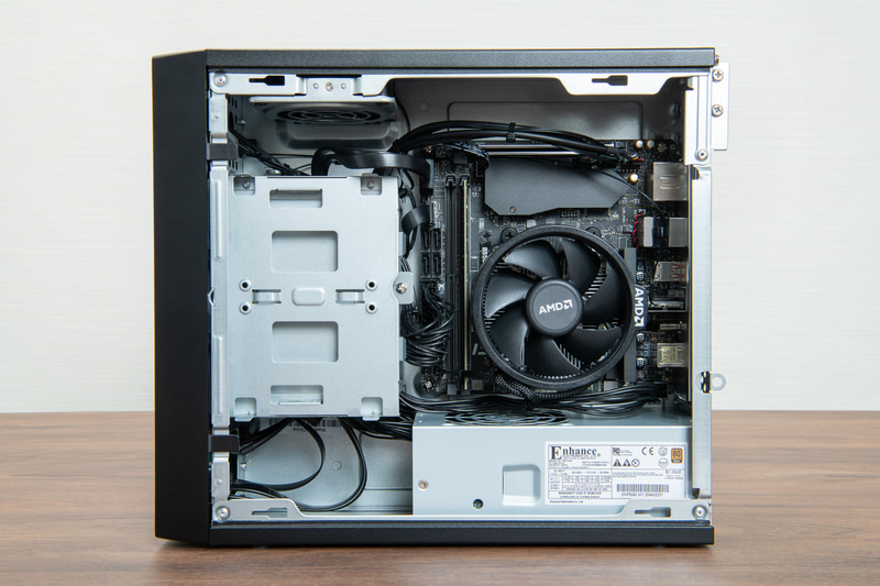 コンパクトサイズながら拡張性はデスクトップPCならでは