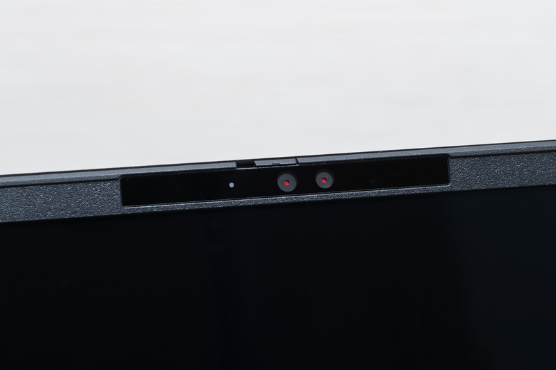 物理的なシャッターもついていてセキュリティ面でも安心