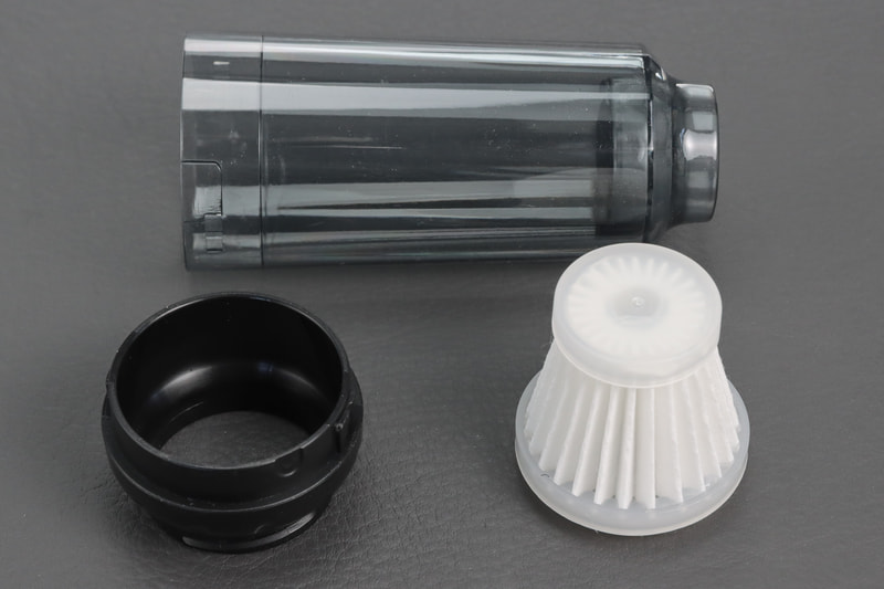 ダストボックス。分解してフィルターは水洗いできる