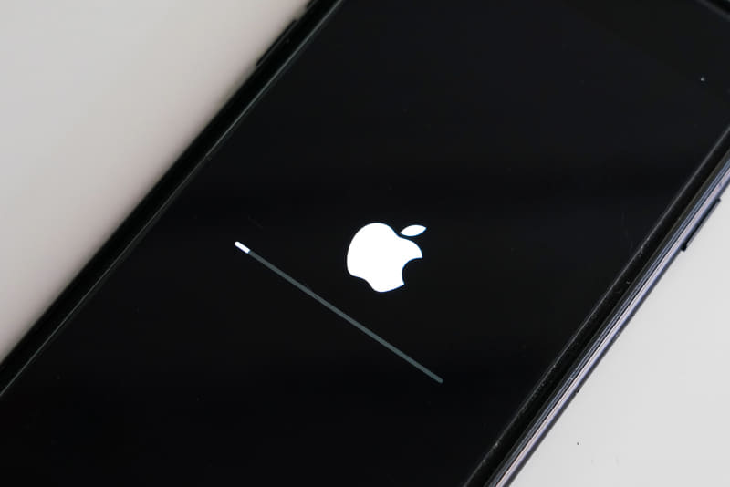 iPhoneは再起動する