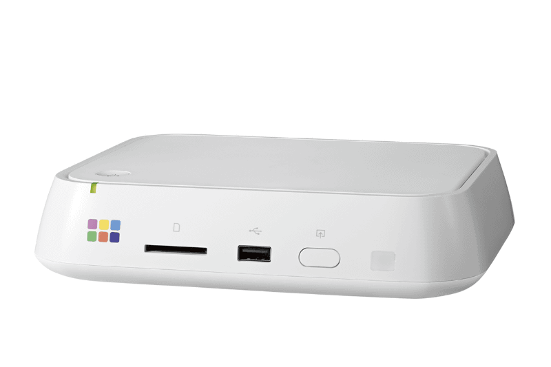 バッファロー「おもいでばこ」（PD-2000シリーズ）は写真や動画のバックアップに使えるストレージを内蔵し、スマートフォンやPCを使わなくてもテレビにつないでリモコンで操作できる