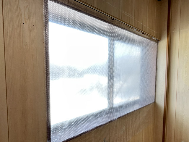 2シーズン目のプチプチは1枚貼り。結露対策にはこれで十分