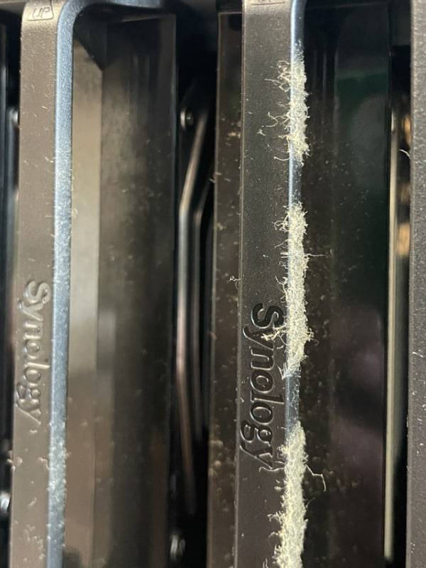 NASやPCに溜まった埃が気になり分解清掃も実施した