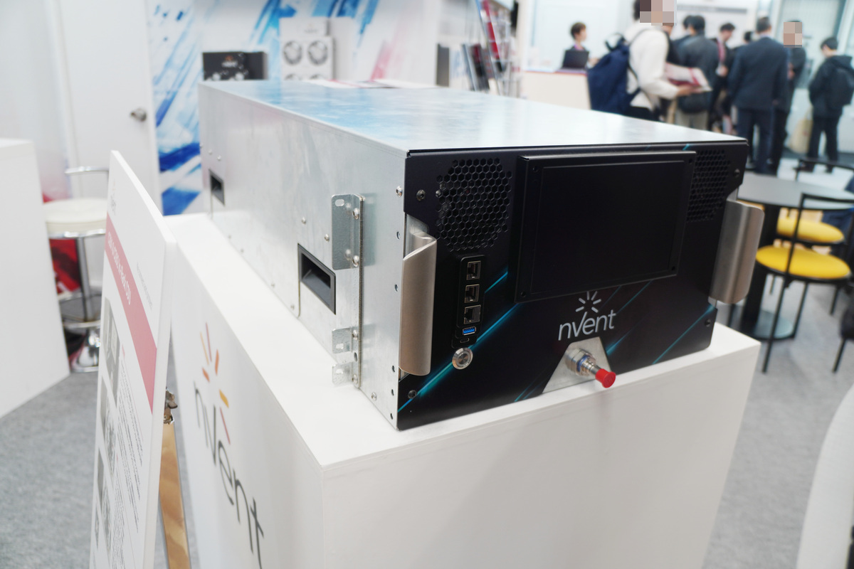 nVentのブースより、ラック内CDU