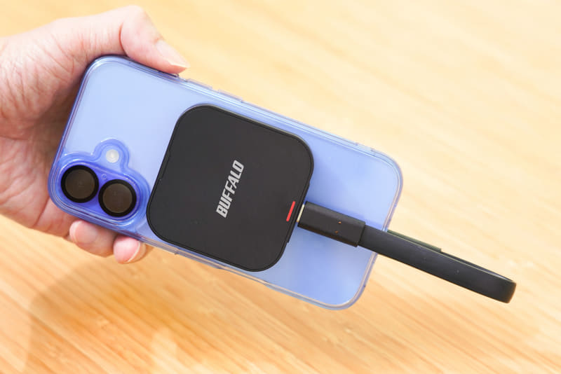 スマートフォンに外付けSSDなど接続してバックアップするのもオススメ