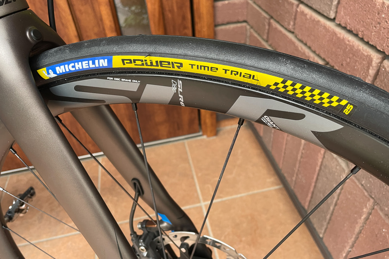 POWER TIME TRIALはレース向けタイヤなのに乗り心地がいい