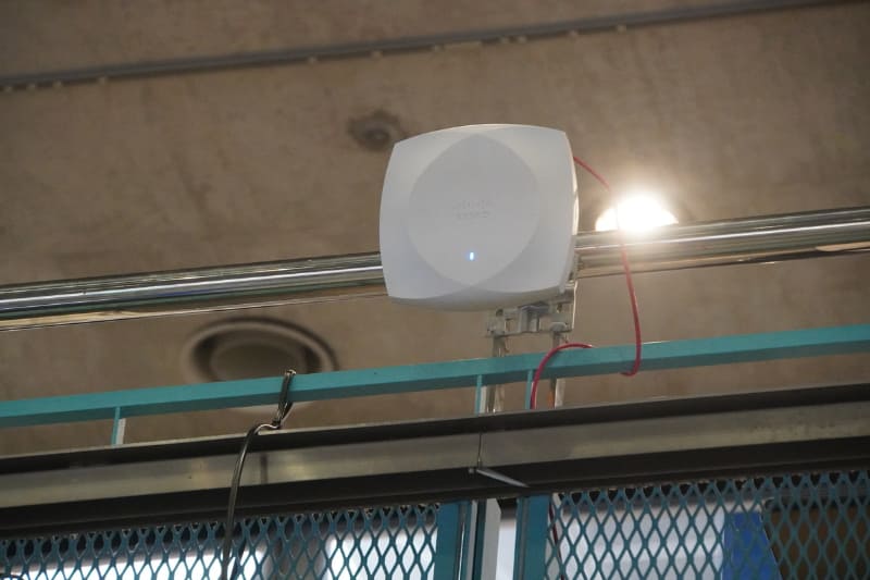 来場者用に会場に設置されたWi-Fi 7対応アクセスポイント（「Interop Tokyo 2025」より）