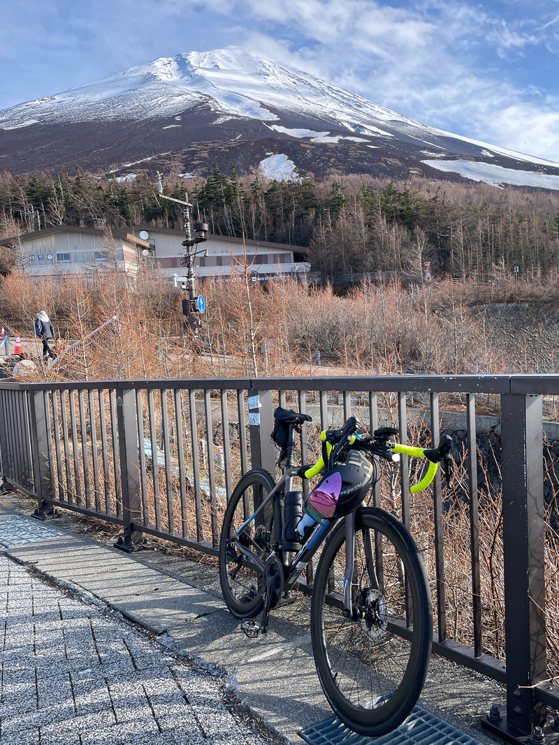 4月25日、この日はまだまだ富士山に雪が残る