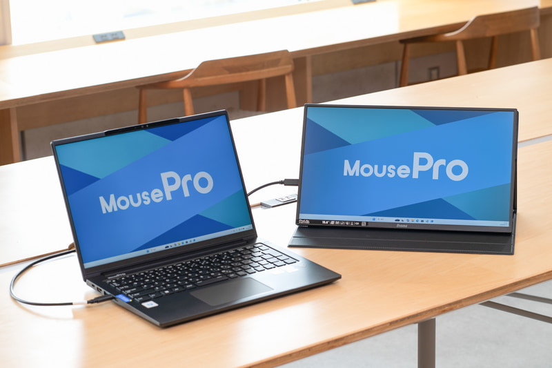 AI時代のビジネスシーンにマウスコンピューターのCopilot+ PC準拠14型ノートPC「<a href="https://www.mouse-jp.co.jp/store/g/gmpro-g4i7u01bkfuaw101dec/?utm_source=internet_watch&utm_medium=banner&utm_campaign=itwt_26062602&utm_content=pr" class="strong bn" target="_blank">MousePro G4-I7U01BK-F</a>」とiiyamaブランドのモバイルディスプレイ「<a href="https://www.mouse-jp.co.jp/store/g/giiyama-p1671hsc-b1j/?utm_source=internet_watch&utm_medium=banner&utm_campaign=itwt_26062601&utm_content=pr" class="strong bn" target="_blank">ProLite P1671HSC-B1J</a>」がちょうど良い