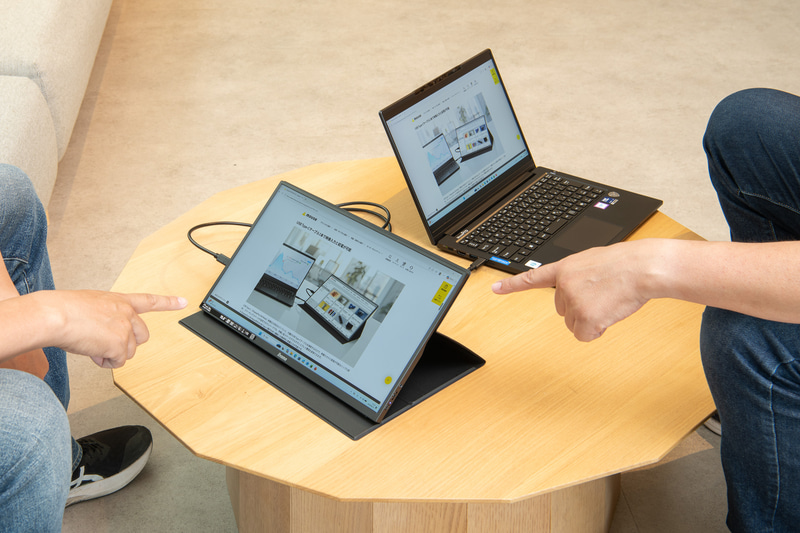 取引先に赴いてのプレゼンなどでも、ProLite P1671HSC-B1Jは有用だ