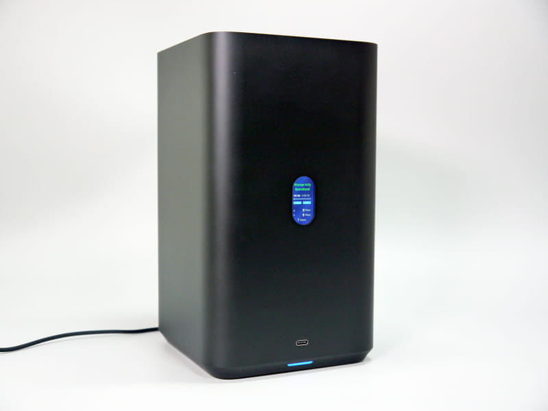 UbiquitiのUNAS 2。UniFiシリーズと連携できる2ベイNAS