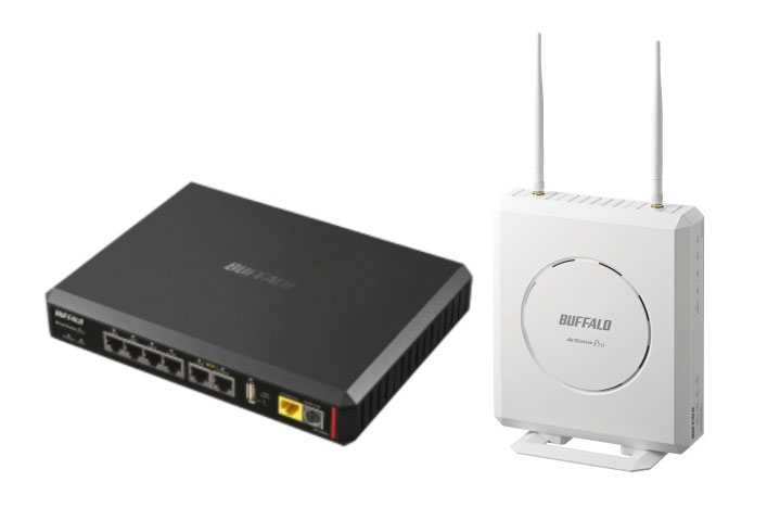 VR-U500X（左）、VR-U300W（右）