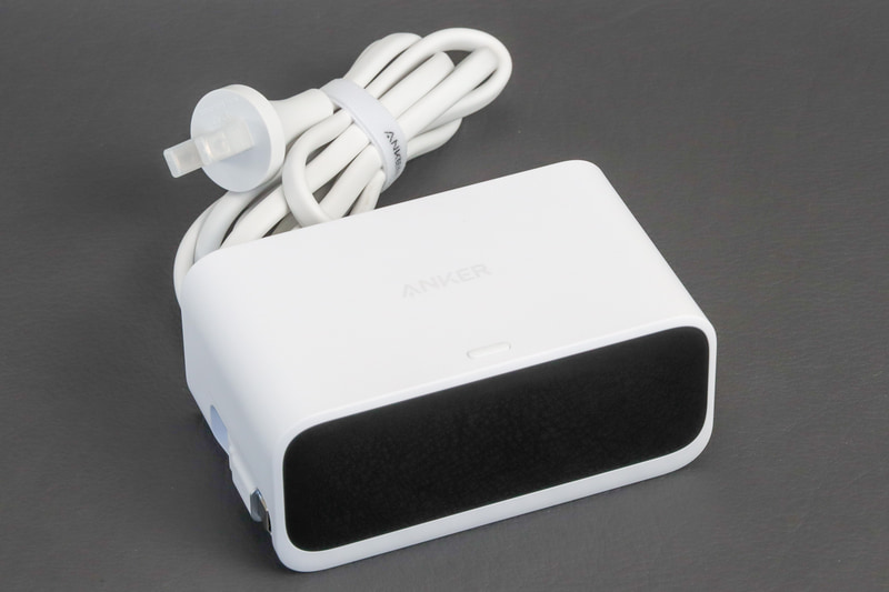 Anker Nano Charging Station (7-in-1, 100W, 巻取り式 USB-Cケーブル)。約1.5mの電源ケーブルがつく据え置き型のUSB充電器