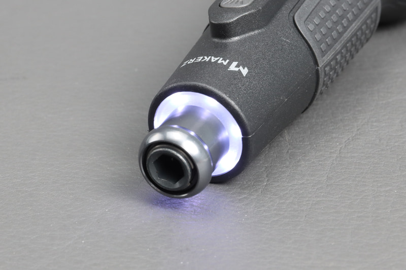 全方位から照らして影ができにくい6灯ラウンドLEDライト