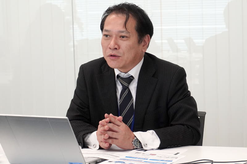 「オフィスでの想定外のネットワーク遮断は、直接的に売上へのダメージや損害にもつながりかねません。速さの追求よりも安定稼働が重視されます」（深見氏）