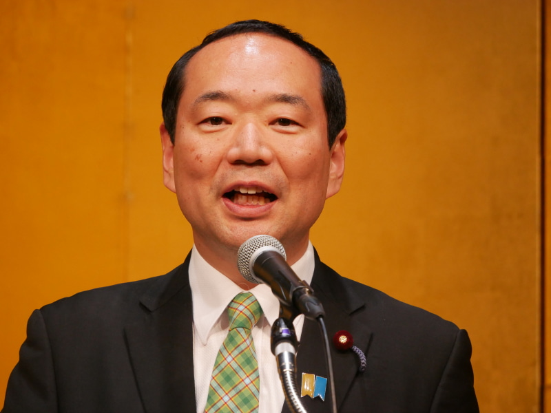 藤井比早之総務大臣