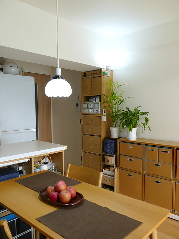 夏の朝やスッキリ目覚めたい時、「青白い白色光(6,500K)」が効果的だ