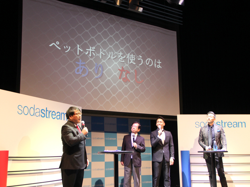 カンニング竹山さん、環境問題研究家の武田邦彦さん、ミュージカル俳優の岡幸二郎さんが登壇してディベート