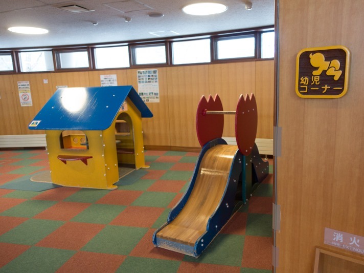 幼児コーナー、見てるだけでかわいい