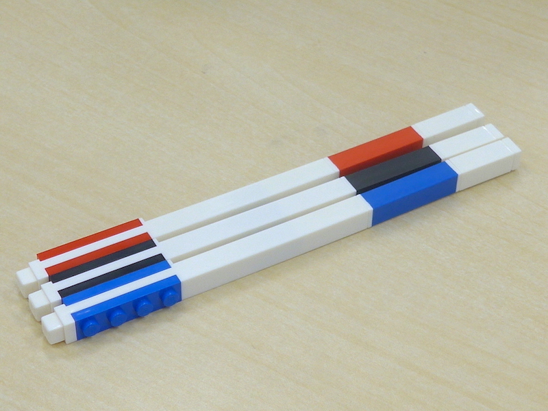 同梱の3色はブロック部で合体できる