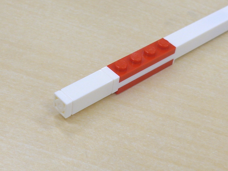 外したペン先のフタは、ペン後部にはめておける