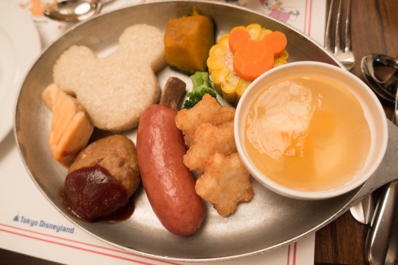 子供用はワンプレートになっている