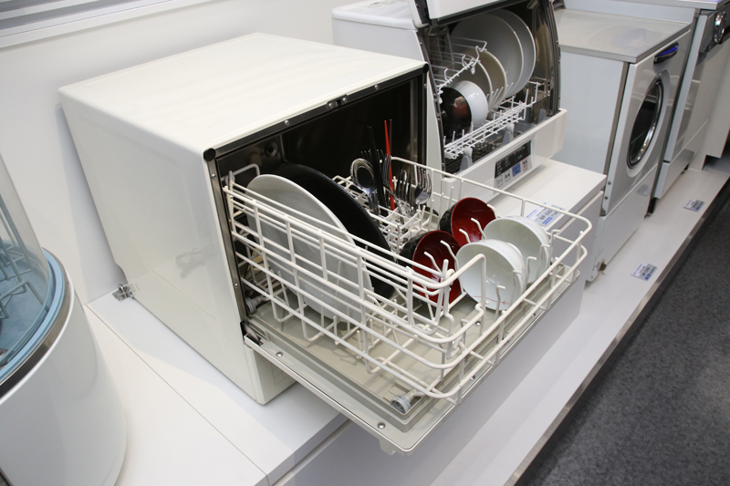 設置性を高めた卓上型のキュービックタイプ「NP-600」(愛称：キッチン愛妻号)