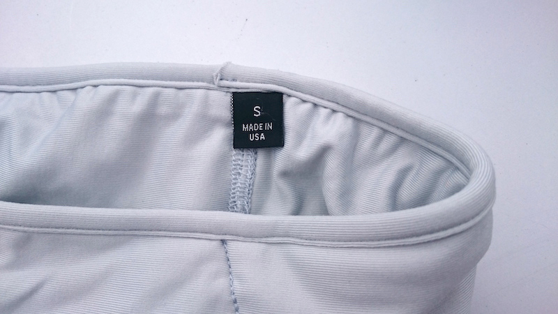 サイズはXXS～XLが用意されているので、ほとんどのランナーがピッタリなサイズを選べるはずだ。MADE IN USAなのも嬉しいところ