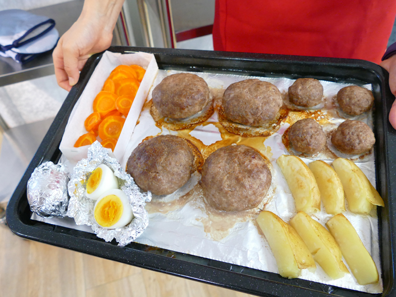 「まかせて調理」で一気に加熱できる。ゆで卵までしっかりできていた