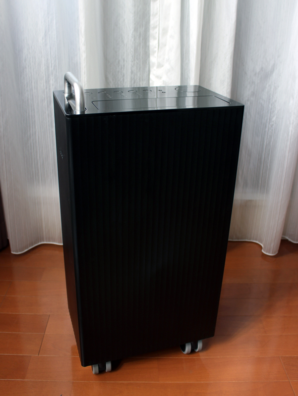 インテリアになじむカドーの除湿機「DH-C7000」