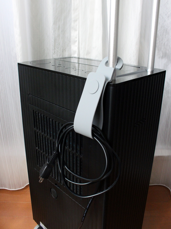 ハンドルに引っ掛けて使うが、見た目はよくない