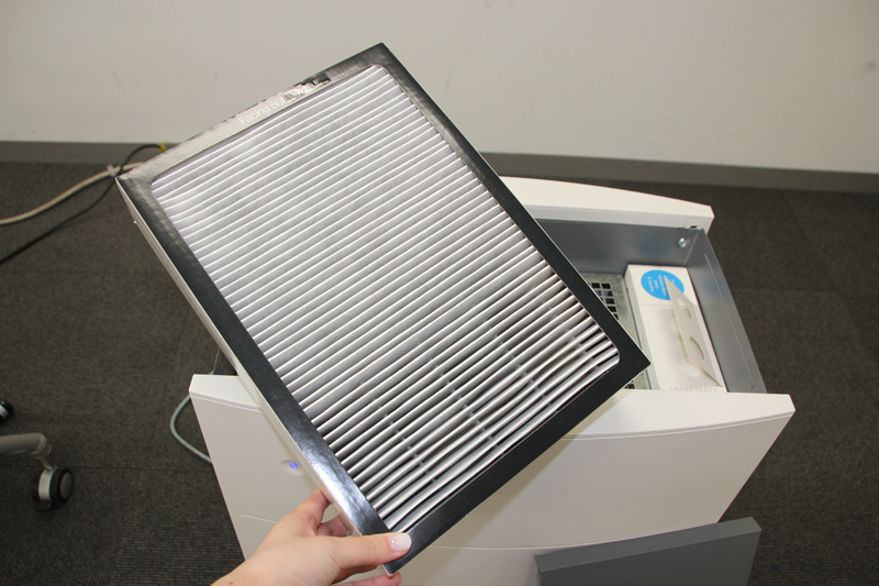 3層構造のフィルターを採用。独自の「HEPASilent テクノロジー」で、0.1μm以上の物質を99.97%除去するという