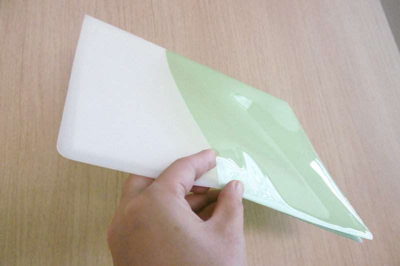 裏にもポケットが付いている