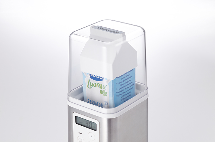 市販の牛乳パックをそのまま本体にセットしてヨーグルトが作れる