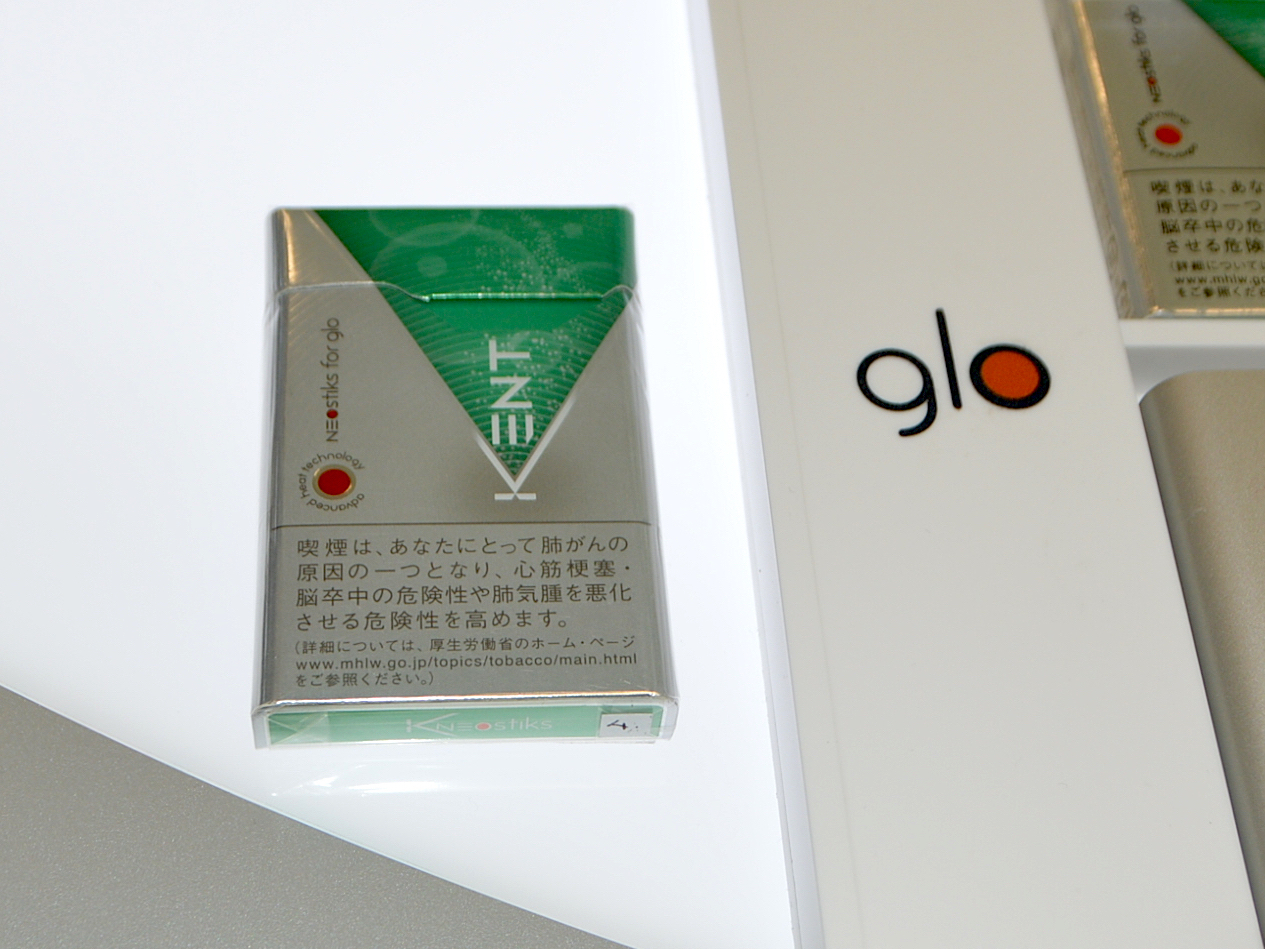 全国販売に伴い、メンソールタイプの新銘柄「ケント・ネオスティック・スムース・フレッシュ」も発売