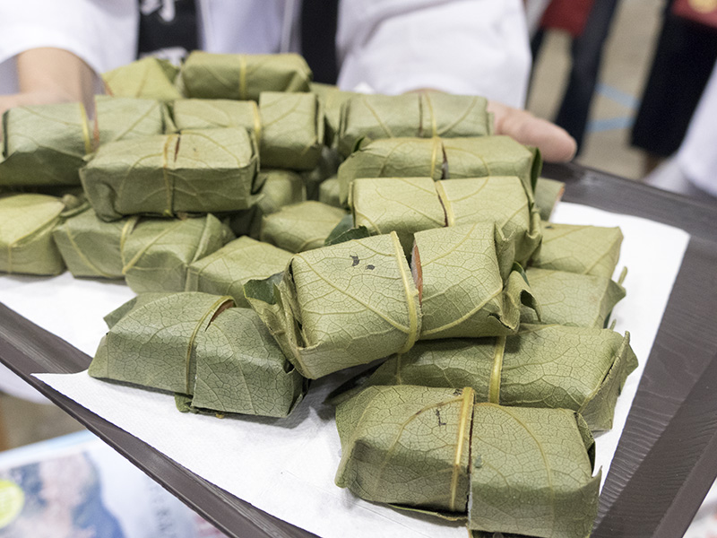 「柿の葉ずし」