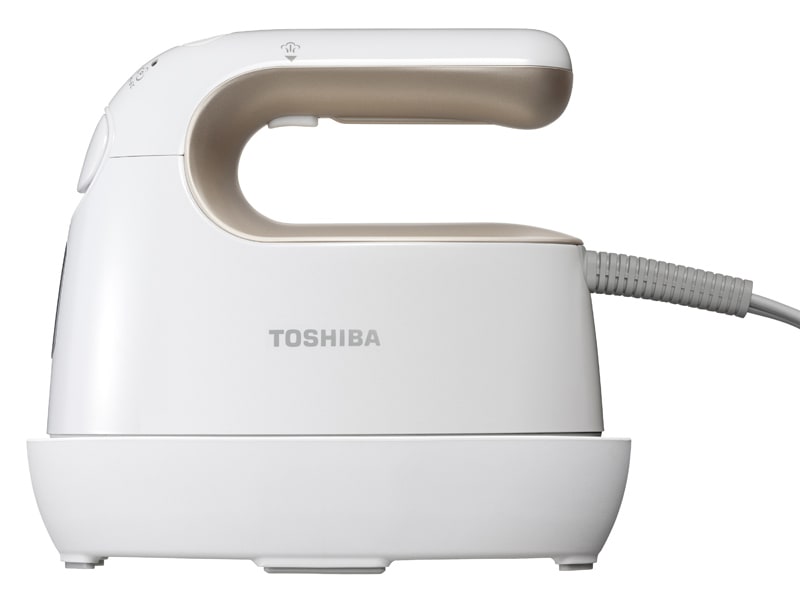 2段階のスチーム量設定とアイロン機能を備えた「衣類スチーマー TAS-X3」。ゴールドホワイト