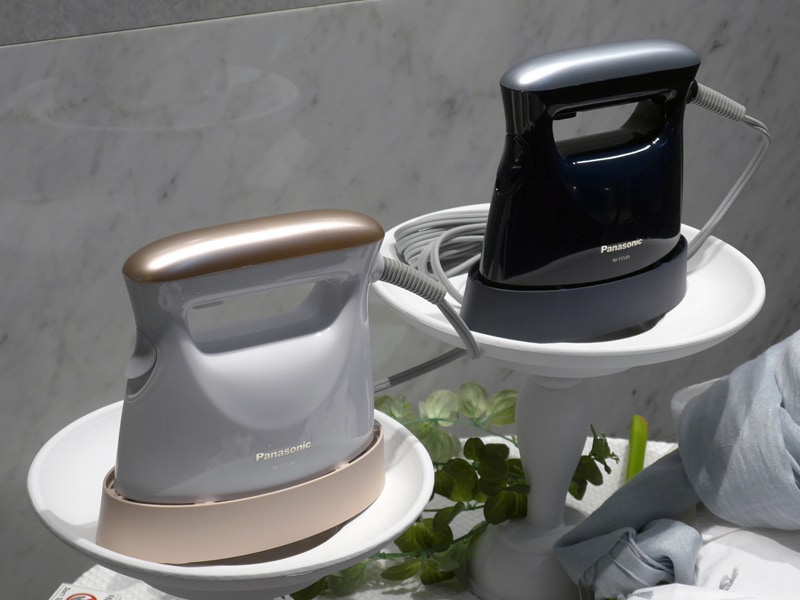 清藤氏が今後、中国圏で販売強化していくと語った衣類スチーマー。国内では累計販売台数100万台を達成している