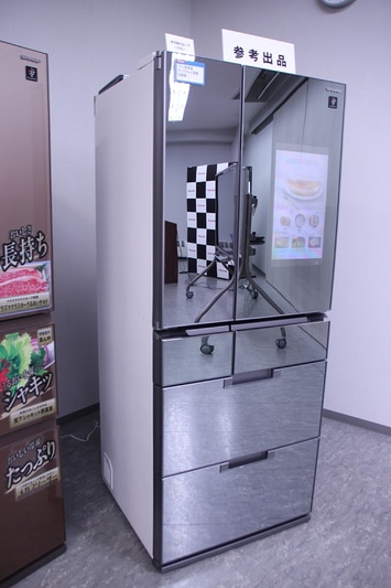 参考出品された、20型液晶ディスプレイ搭載モデル