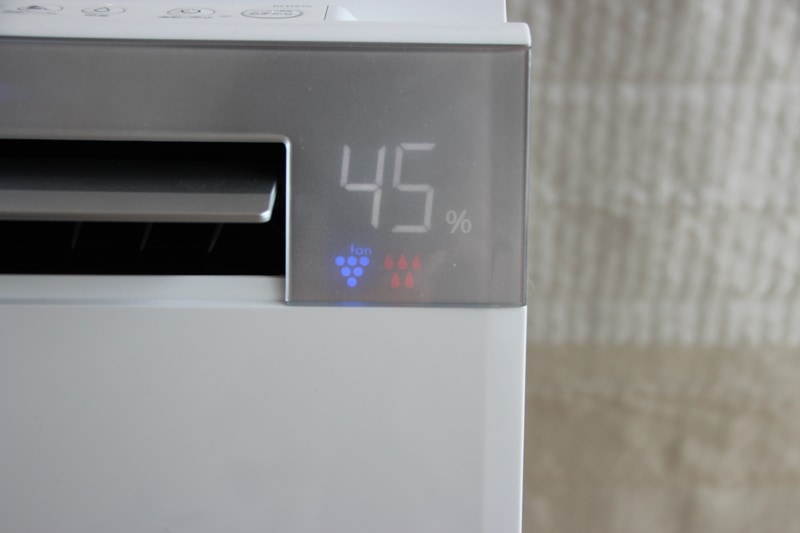 加湿タンクの水が空になると、本体ランプと音声、アプリで知らせてくれる