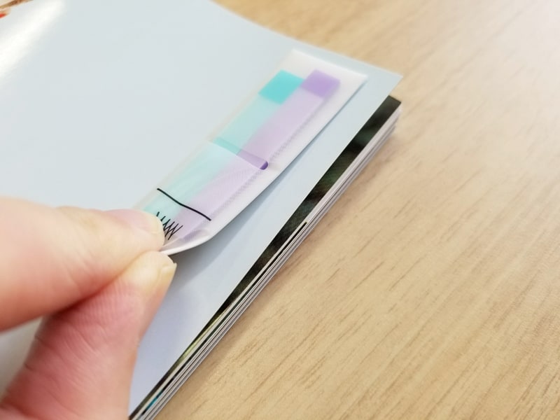 粘着シール式のココフセン。剥がすと粘着力が弱くなる場合がある