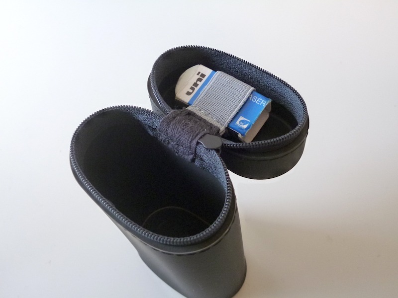 消しゴムホルダーも便利!