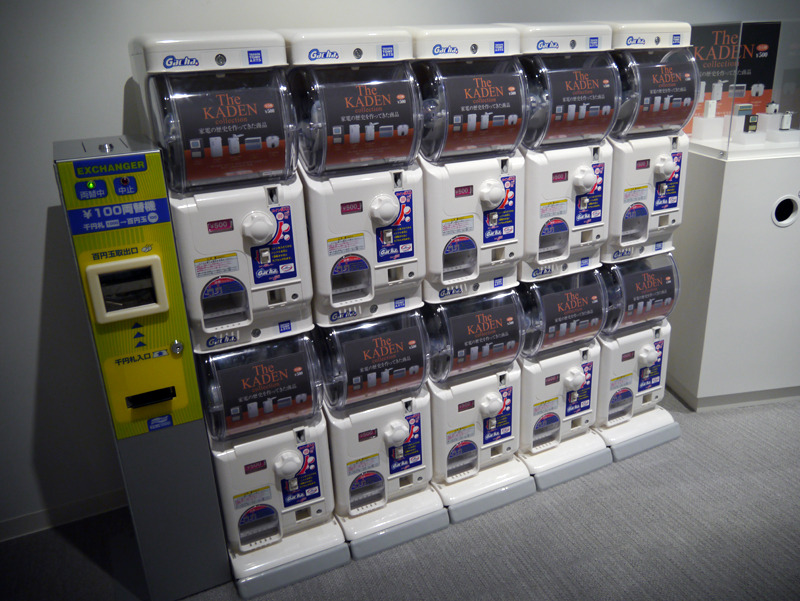 ガチャのコーナーもある。1回500円