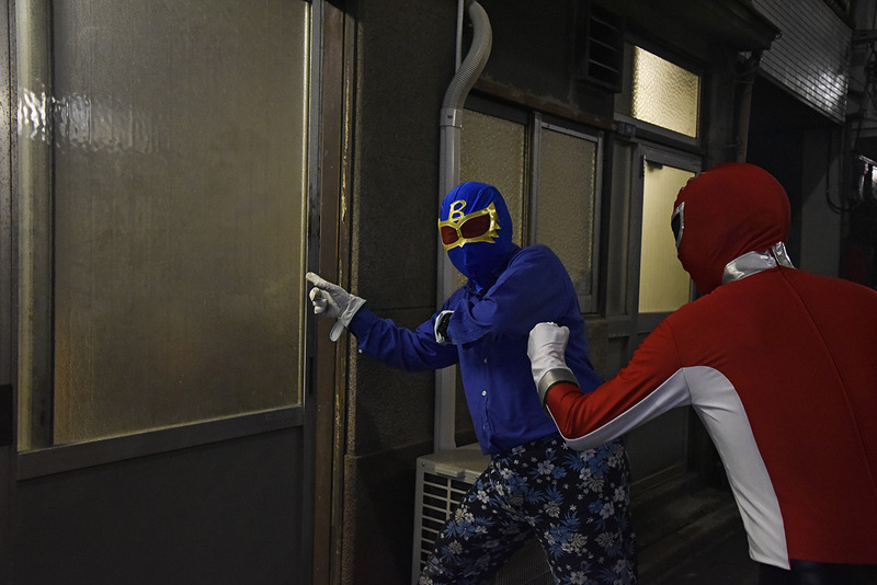 デス･ダストの北千住支部に到着。ブルーさんの合図で突入するらしい