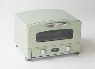 家庭用トースターと、グリラー。いずれも約0.2秒で発熱するという特性を持つ「遠赤グラファイト」を採用