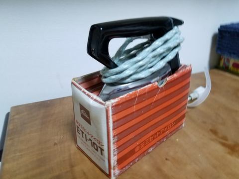 わたしの思い出家電】東芝「ミゼットアイロン ETI-10T」 - 家電 Watch