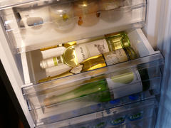 AQUA、約-18℃～5℃に温度設定でき、チルド・冷蔵庫としても使える