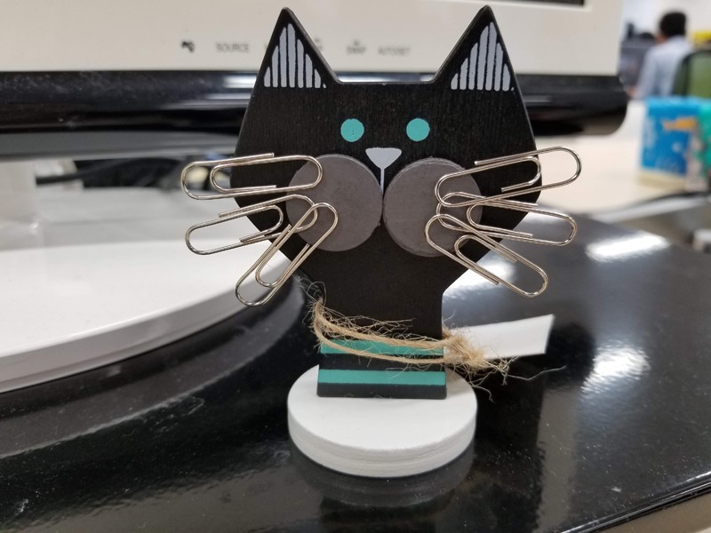 猫ひげクリップホルダー