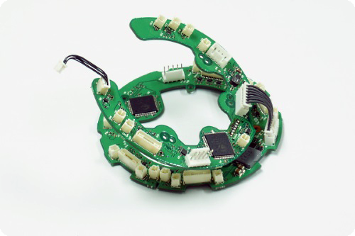 「これはタチコマだ」と思いながらアプリの開発を進めた初期基板