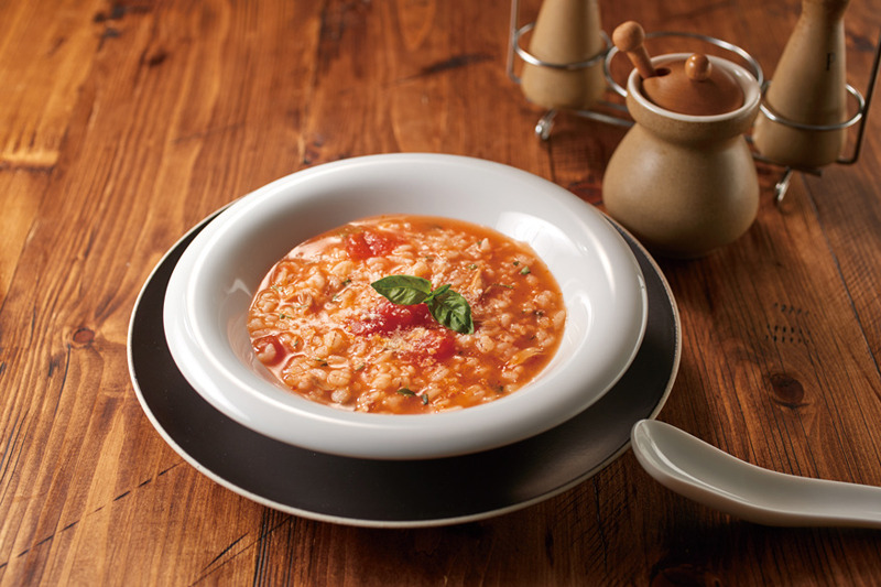 搭載されるメニューでは、「桜えびと壬生菜の麦がゆ(左)」、「ツナとトマトの麦がゆ(右)」も調理可能